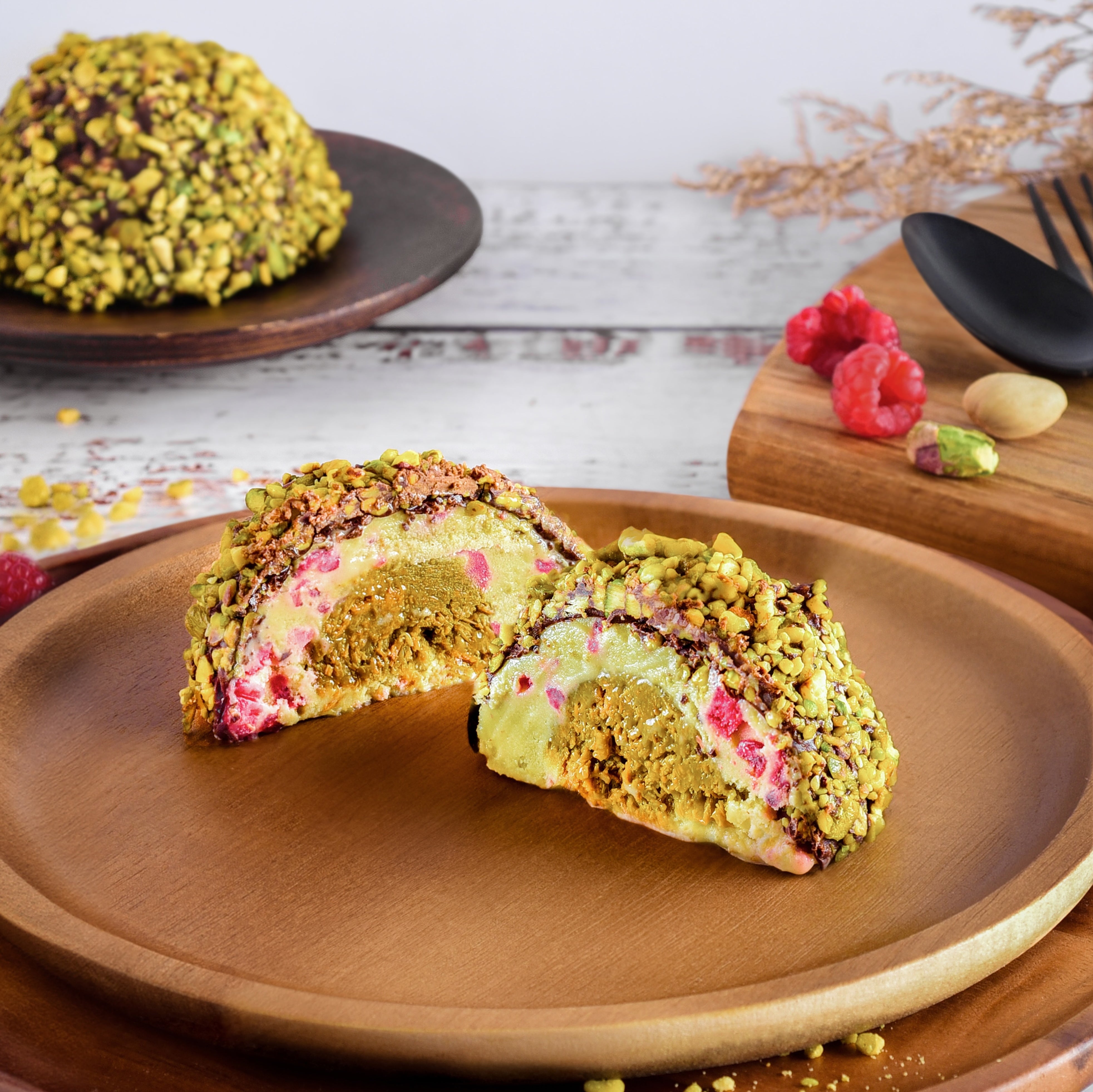 Pistachio Kunafeh Dream Dome (Christmas Gift Box)